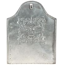 Produkt Wisząca skrzynka na kwiaty metalowa pszczoła kremowa dł. 29cm