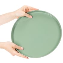 Produkt Okrągły zielony talerz dekoracyjny na podstawce do aranżacji stołu, 30cm