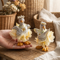 Produkt Dekoracyjna figurka kaczki w kwiecistej sukience, wiosenna, szczegółowy dodatek do letniej dekoracji, 11 cm, 2 sztuki