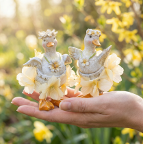 Produkt Dekoracyjna figurka kaczki w kwiecistej sukience, wiosenna, szczegółowy dodatek do letniej dekoracji, 11 cm, 2 sztuki