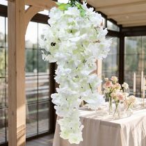 Produkt Gałąź kwiatu wiśni z 5 gałęziami, biała, sztuczna, 75 cm