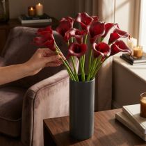 Produkt Kwiaty sztuczne Calla czerwone bordowe w pęczku 57cm 12 szt