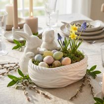 Produkt Króliki z gniazdem, dekoracja stołu, gniazdo wielkanocne, dekoracja porcelanowa, miska dekoracyjna biała dł.15cm wys.11cm