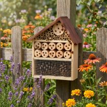 Produkt Insect Hotel Brązowy Domek na owady Drewniany 25cmx8,5cmx32cm
