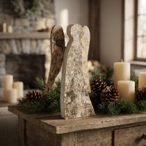 Produkt Figura anioła wykonana z drewna z korą brzozową, 30cm