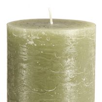Produkt Zestaw 2 dużych, oliwkowo-zielonych świec filarowych, świece dekoracyjne do dekoracji stołu i stworzenia domowej atmosfery, 85 x 200 mm, długi czas palenia