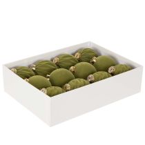 Produkt Bombka choinkowa, aksamitna, zielona, mix tekstur, 8 cm, 12 sztuk. Bombka świąteczna, flokowana w kolorze zieleni mchu, plastikowe bombki, flokowane w kolorze zieleni mchu. Bawełniany sznurek w zestawie do każdej bombki.
