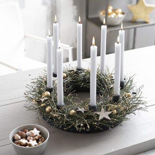 Produkt Kwiatowy pierścionek piankowy czarny Ø44cm W6cm 2 szt