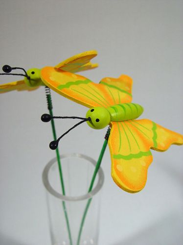 Floristik24 Motyl na kilofie zielony/żółty drewno 7cm (24 szt.)
