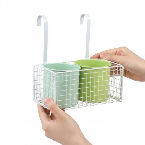 Produkt Doniczka metalowa wisząca, zielona, dekoracja balkonu, dł. 22 cm, wys. 23,5 cm