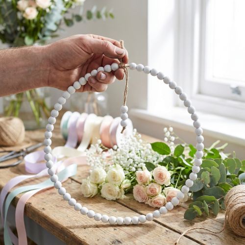 Biały perłowy wianek dekoracyjny Ø28 cm, zestaw 4 elementów - Uniwersalna wisząca dekoracja na wiosnę, wesele i do dekoracji w stylu vintage | Floristik24.pl