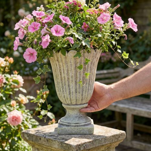 Doniczka z odlewu kamiennego trofeum w stylu antycznym szara Ø17,5cm wys.25cm | Floristik24.pl