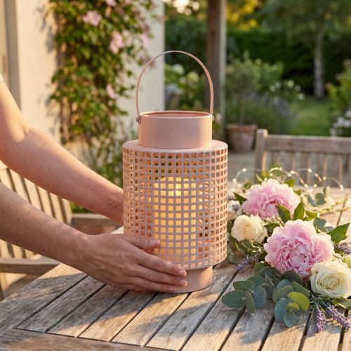 Latarnia dekoracyjna różowa metalowa latarnia z uchwytem Ø18cm W29cm | Floristik24.pl