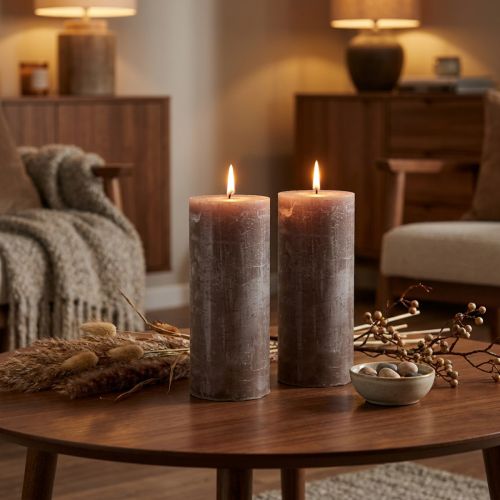 Duże brązowe świece filarowe, jednolity kolor dymnego brązu, rustykalny design, czas palenia 100 godzin, elegancka dekoracja, zestaw 2 sztuk, 85 x 200 mm | Floristik24.pl
