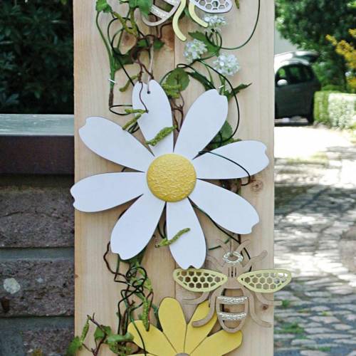 Produkt Kwiaty drewniane, dekoracja letnia, stokrotki żółte i białe, kwiaty do powieszenia 4szt.