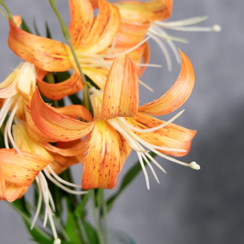 Produkt Sztuczne lilie, dekoracja na wesela i imprezy, 77cm, 4 sztuki