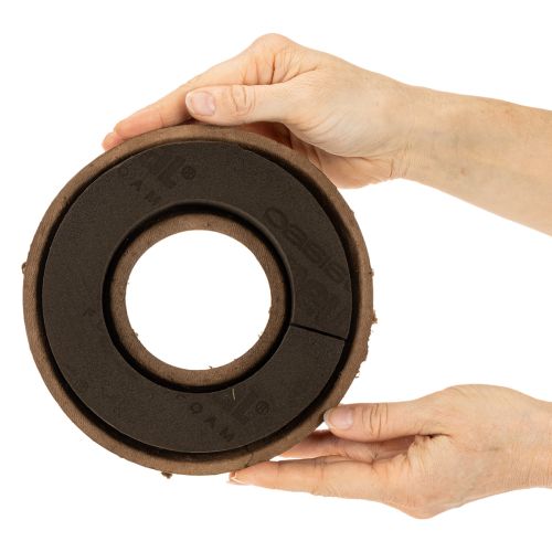 Produkt Pierścień z pianki florystycznej OASIS® Renewal® z pianki florystycznej Biolit® Pierścień 17 cm 2 szt.