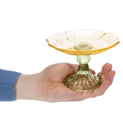 Produkt Dekoracyjny szklany talerz z nóżką, wzór kwiatowy, idealny do świątecznych prezentacji, 15 cm