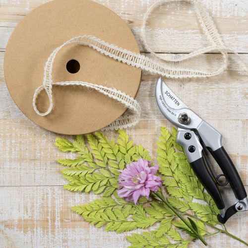 Produkt Wstążka jutowa dekoracyjna, naturalna wstążka prezentowa, kremowo-biała, 15 mm x 15 m