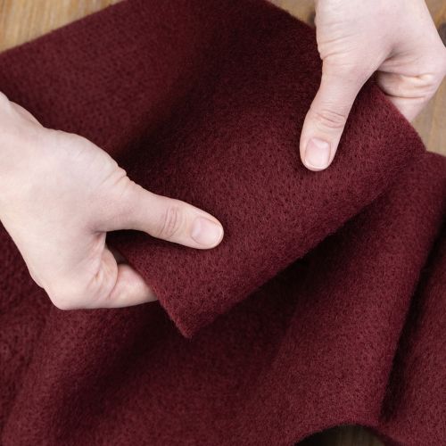 Produkt Filcowa wstążka wełniana, ciemnoczerwona, 15 cm x 5 m, do dekoracji i rękodzieła