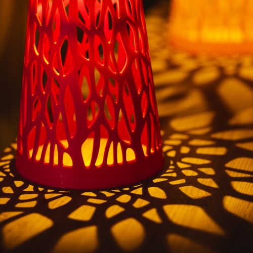 Produkt Latarnia solarna do użytku zewnętrznego, idealna na przytulne letnie wieczory w ogrodzie i na tarasie, 26 cm, 2 sztuki