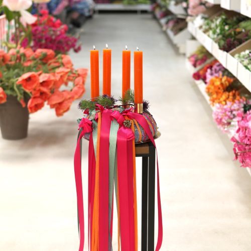 Produkt Świece stożkowe w kolorze pomarańczowym 34mm x 300mm 4 sztuki