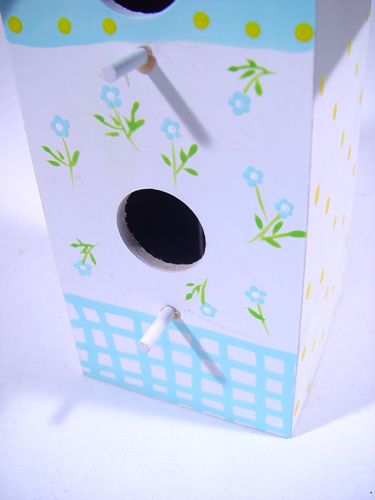 Produkt Domek dla ptaków w kwiaty/kropki 28cm biały/jasnoniebieski