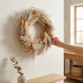 Wianek z suszonych kwiatów, trawa pampasowa, lagurus, wisząca dekoracja w stylu boho, naturalna dekoracja, wianek ścienny, Ø31 cm | Floristik24.pl
