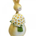 Floristik24 Zajączek z bukietem kwiatów, dekoracja wielkanocna, figura dekoracyjna króliczek wys.32cm